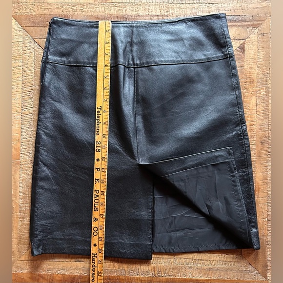 Vintage Le Chateau Leather Skirt Size 3/4 - Picture 4 of 5